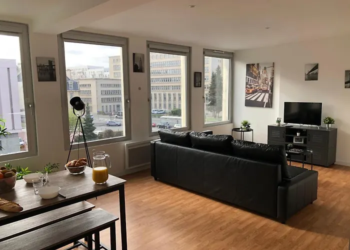 Hyper Centre - Wifi Fibre Gratuit - Jergweloh - Le New Yorkais